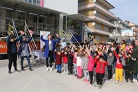 Ara tatil boyunca 24 Kasım Pazar gününe kadar Düzce AFAD mobil deprem simülasyon tırı